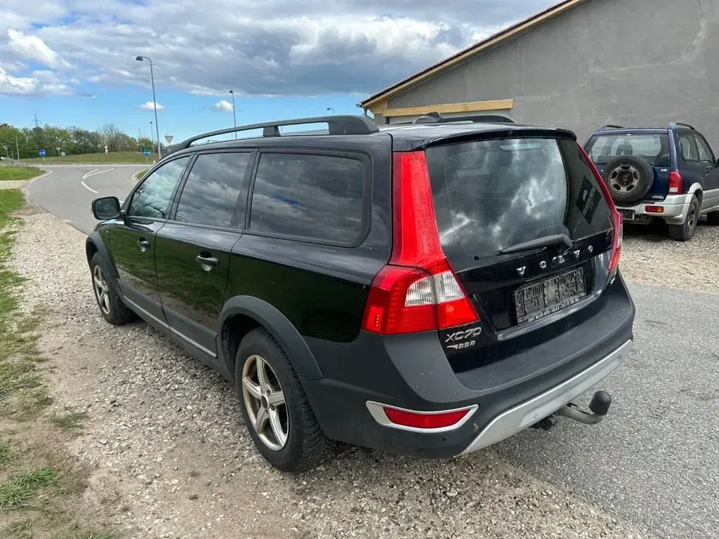 Usata Volvo XC70 185 CV (136 kW) 2007 Nero Station wagon