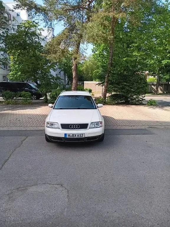 Używany Audi A6 125 KM (91 kW) 1999 Biały Kombi