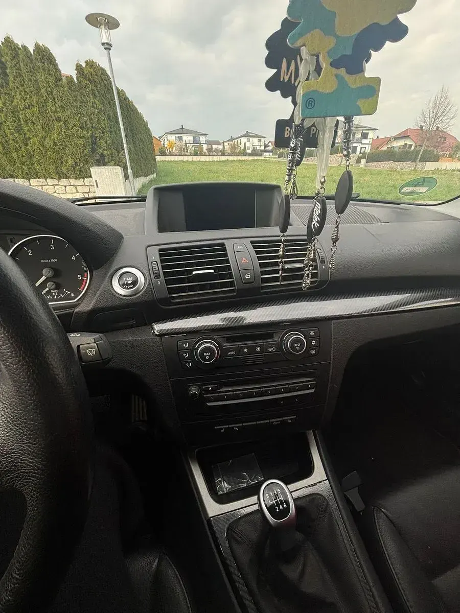 Gebraucht BMW 118 Sport Line 143 PS (105 kW) 2009 Silber Kleinwagen