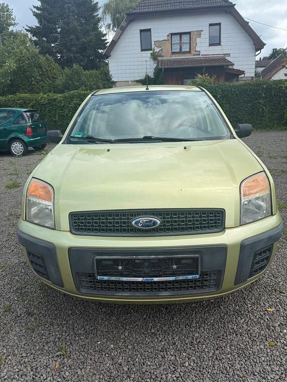 Grün Gebraucht 2006 Ford Fusion Fun X Limousine | 3.499 € (Etwas zu teuer) - Bild 1/4