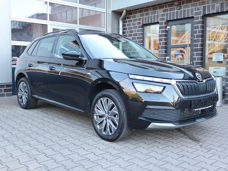 Schwarz Gebraucht 2023 Skoda Kamiq Tour SUV | 19.990 € - Bild 1/3
