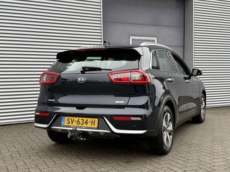 Gebraucht Kia Niro 141 PS (103 kW) 2018 Blau SUV