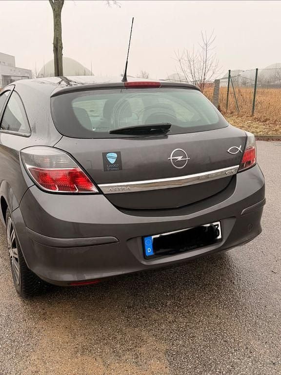 Gebraucht Opel Astra GTC Sport 116 PS (85 kW) 2009 Grau Limousine
