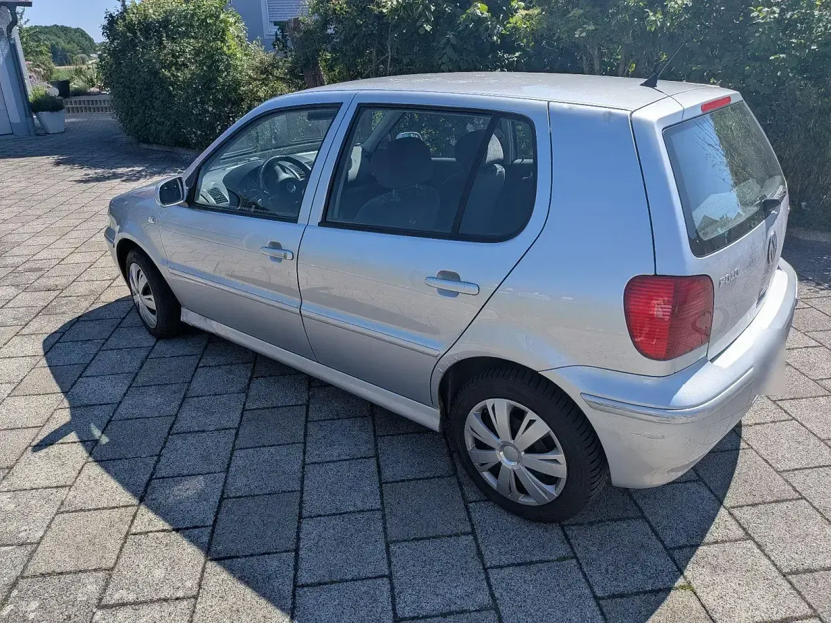 Brugt VW Polo 75 HK (55 kW) 2001 Sølv Sedan
