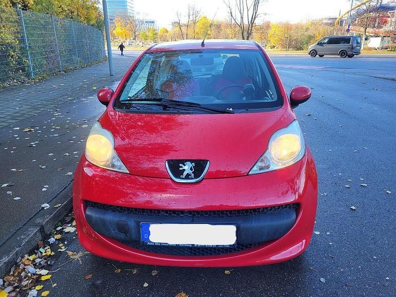 Gebraucht Peugeot 107 Urban Move 68 PS (50 kW) 2008 Rot Kleinwagen