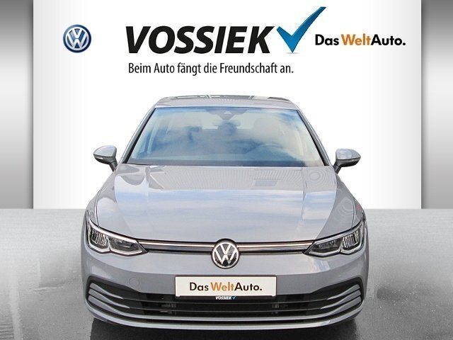 Gebraucht VW Golf VIII Life 131 PS (96 kW) 2020 Grau Limousine