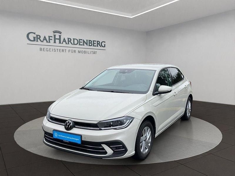 Grau Gebraucht 2024 VW Polo Style Limousine | 18.910 € (Guter Preis) - Bild 1/4