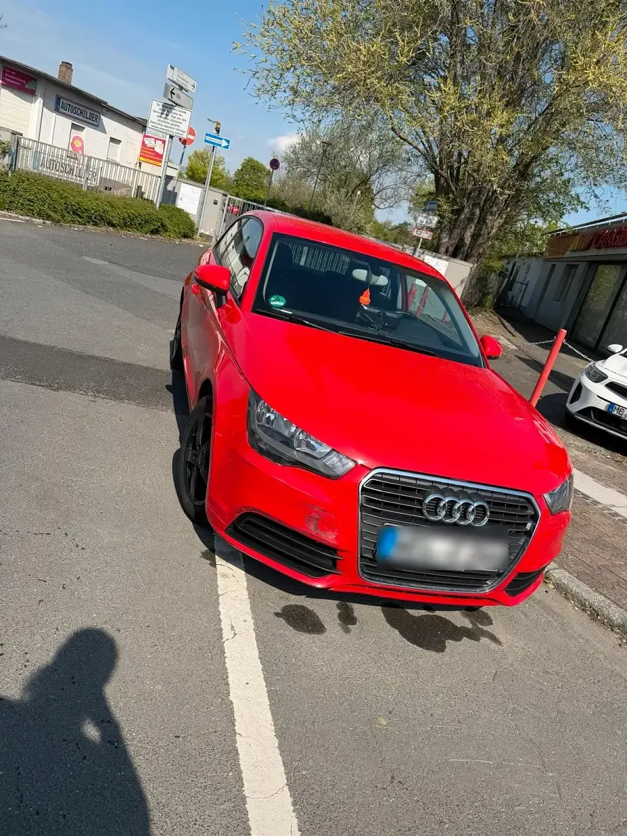 Gebraucht Audi A1 81 PS (59 kW) 2012 Rot Kleinwagen