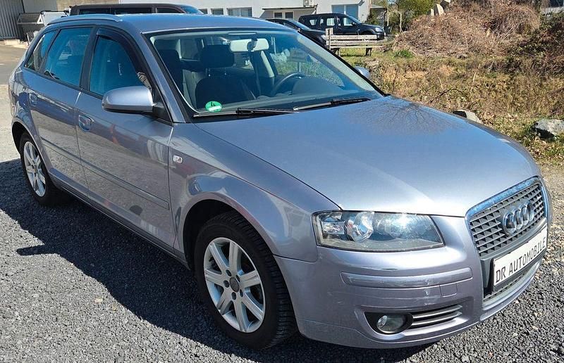 Gebraucht Audi A3 Attraction 102 PS (75 kW) 2007 Akoyasilber Kleinwagen