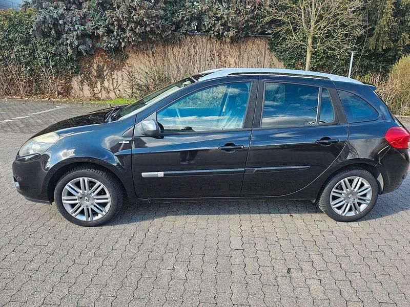 Gebraucht Renault Clio II Night&Day 75 PS (55 kW) 2011 Limousine