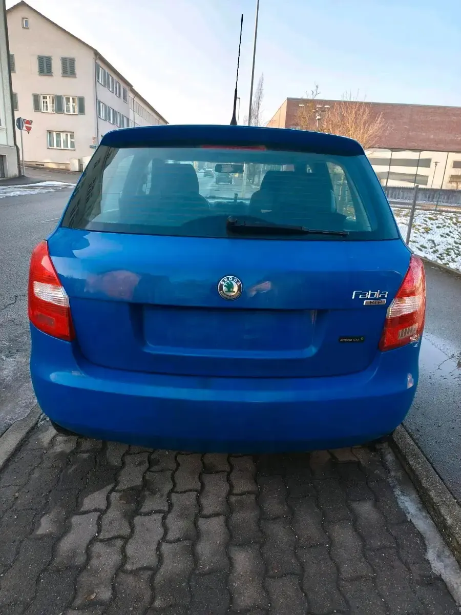 Gebraucht Skoda Fabia 60 PS (44 kW) 2010 Blau Kleinwagen