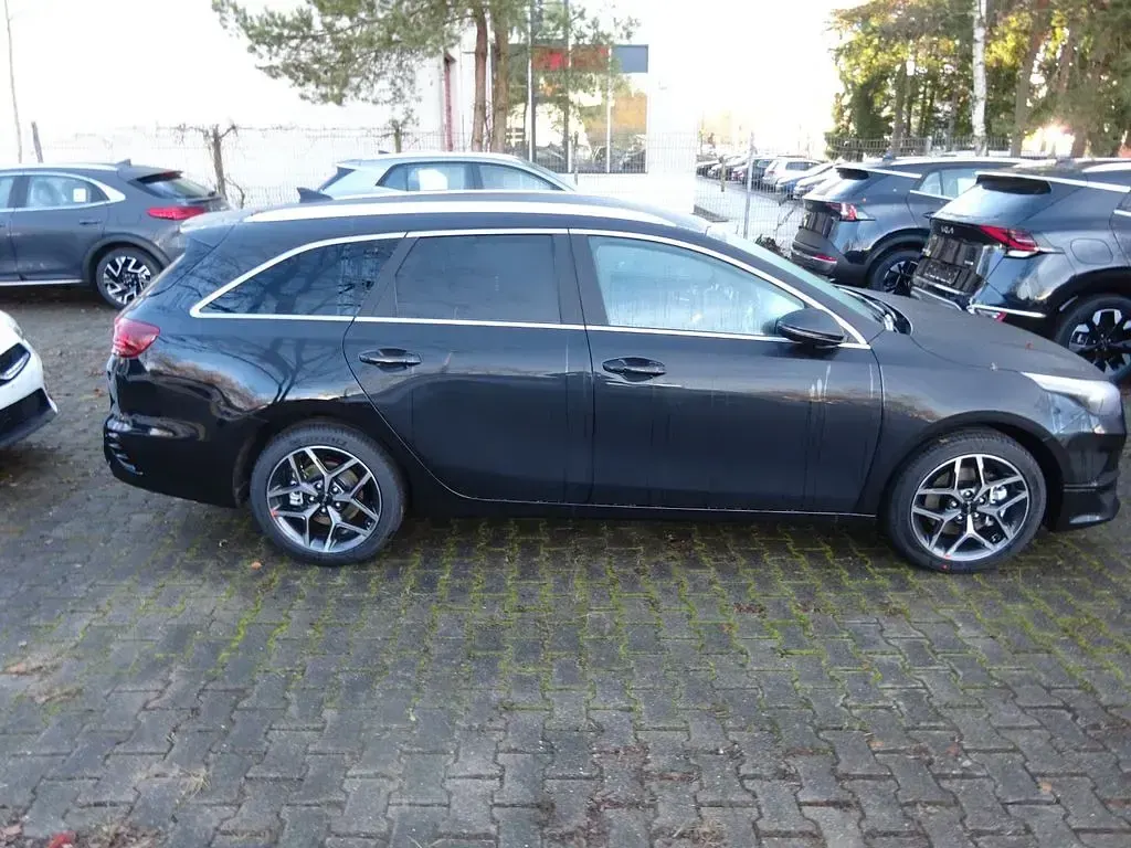 Gebraucht Kia Ceed Sportswagon Style 140 PS (102 kW) 2025 Schwarz Kombi
