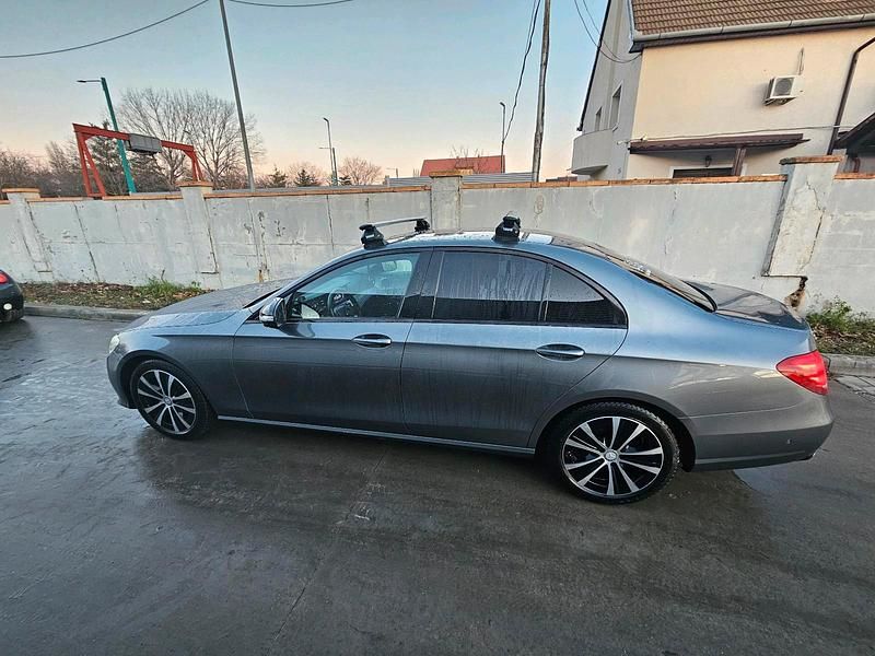 Gebraucht Mercedes E220 Avantgarde 194 PS (142 kW) 2016 Grau Limousine