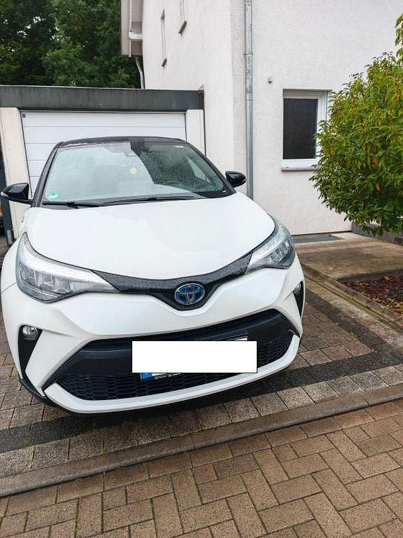 Weiß Gebraucht 2020 Toyota C-HR Team SUV | 21.590 € (Fairer Preis) - Bild 1/4
