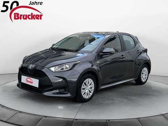 Marlingrau metallic Gebraucht 2023 Toyota Yaris Hybrid Business Edition Kleinwagen | 19.190 € (Fairer Preis) - Bild 1/4