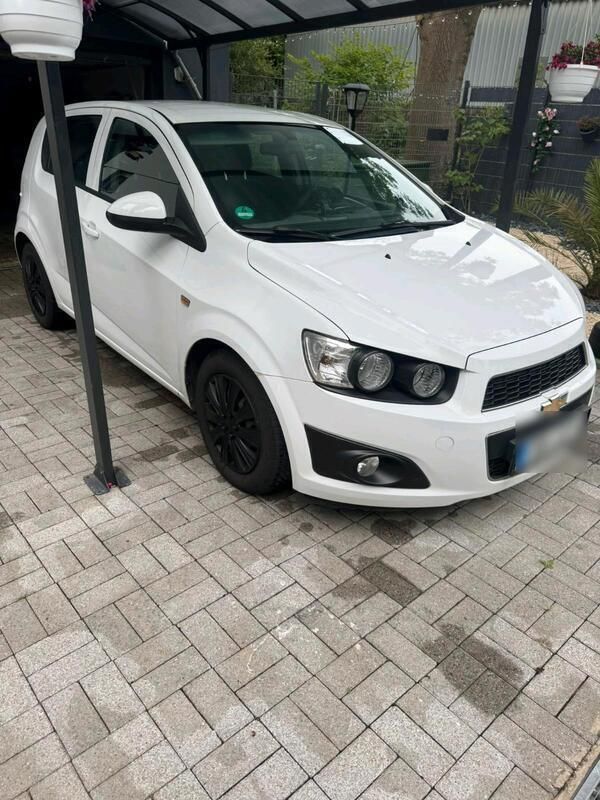 Weiß Gebraucht 2012 Chevrolet Aveo Kleinwagen | 2.900 € (Fairer Preis) - Bild 1/4
