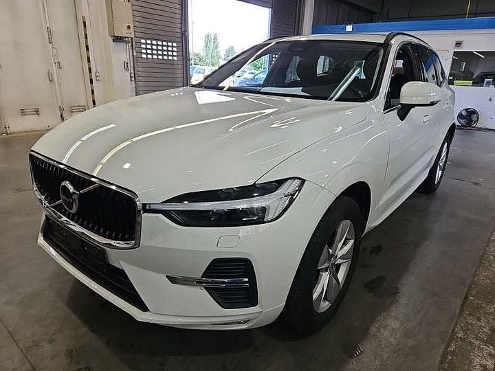 Weiß Gebraucht 2021 Volvo XC60 Momentum SUV | 28.999 € (Etwas zu teuer) - Bild 1/4