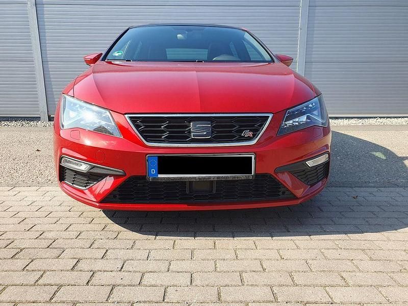 Gebraucht Seat Leon FR 150 PS (110 kW) 2018 Rot Limousine