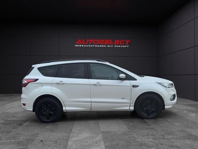 Usata Ford Kuga ST-Line 175 CV (128 kW) 2018 Bianco SUV