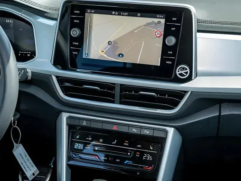 Gebraucht VW T-Roc 150 PS (110 kW) 2025 Weiß SUV