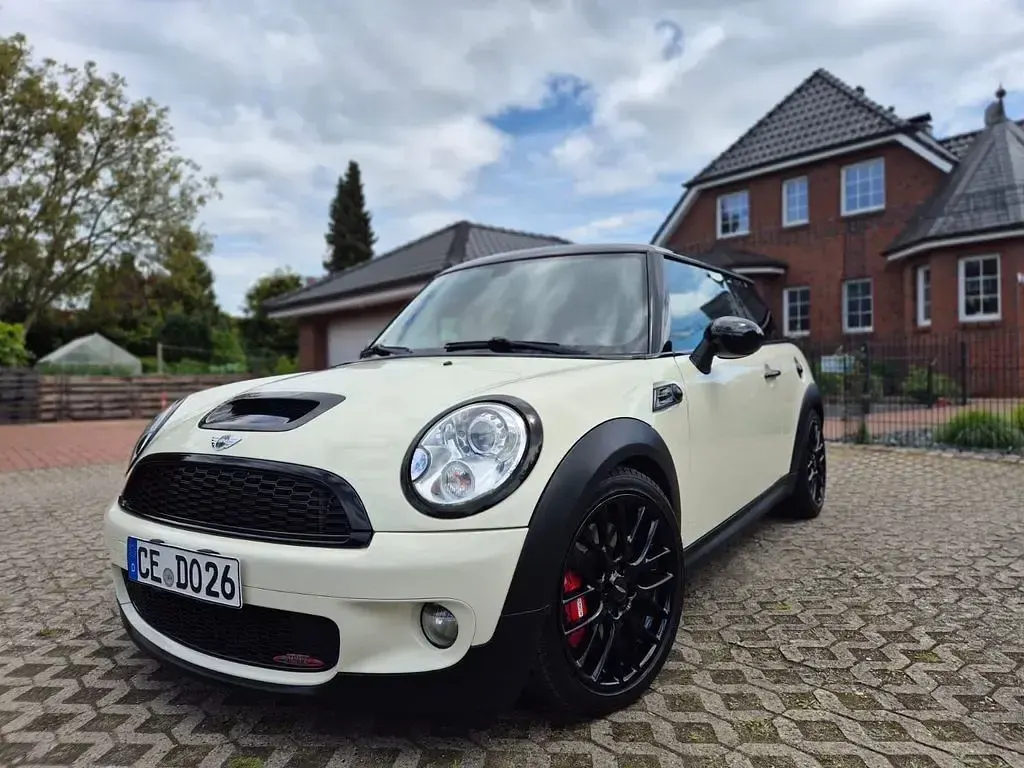 Używany Mini John Cooper Works 211 KM (155 kW) 2008 Hatchback