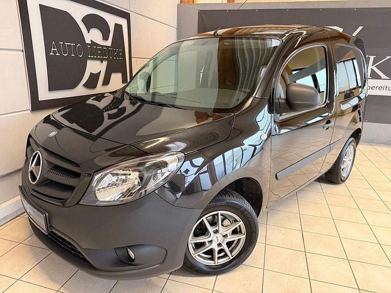 Gebraucht Mercedes Citan 109 90 PS (66 kW) 2018 Schwarz Van / Kleinbus