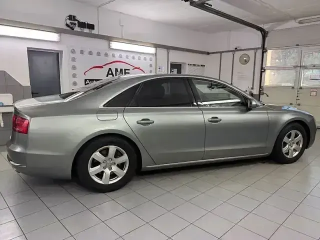 Second-hand Audi A8 Ambiente 204 CP (150 kW) 2012 Gri Berlinǎ