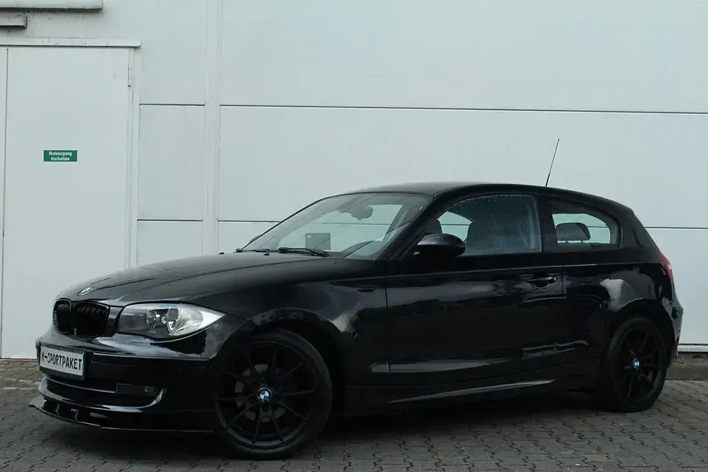 Second-hand BMW 116 Performance 122 CP (89 kW) 2009 Negru Hatchback