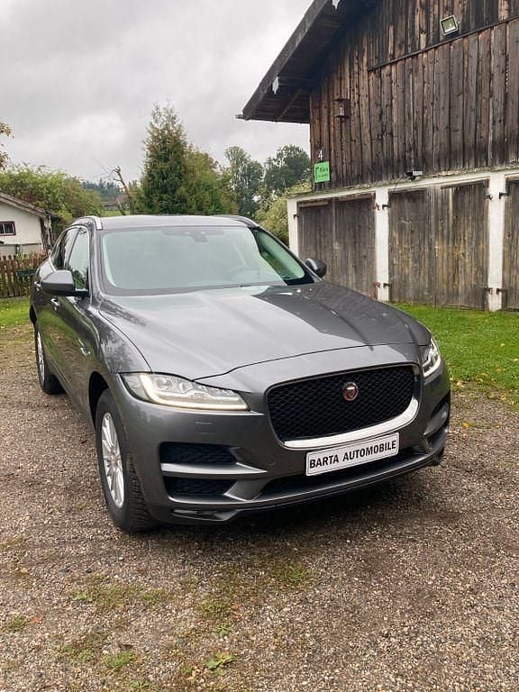 Grau Gebraucht 2019 Jaguar F-Pace Prestige SUV | 21.896 € (Superpreis) - Bild 1/4