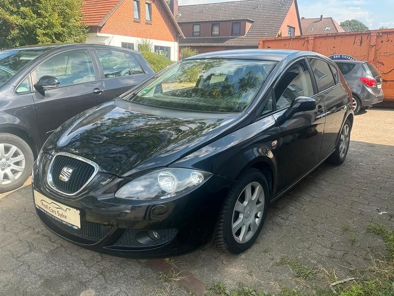 Schwarz Gebraucht 2009 Seat Leon Sport Limousine | 3.990 € (Etwas zu teuer) - Bild 1/4