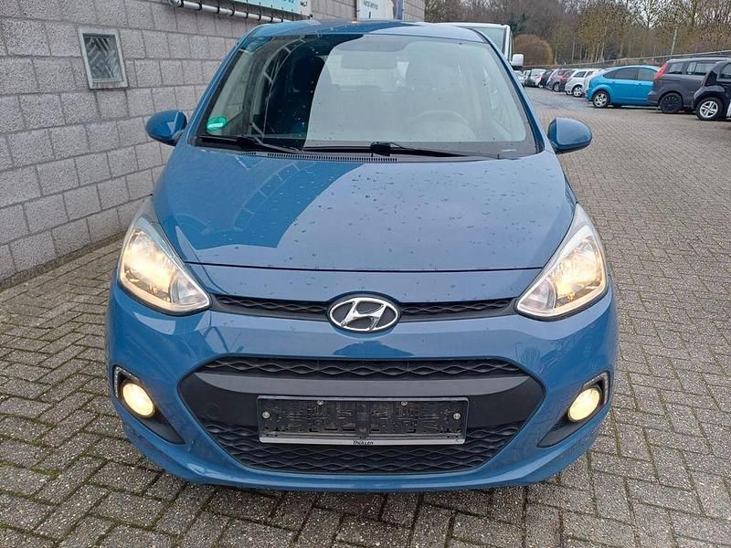 Gebraucht Hyundai i10 Intro Edition 67 PS (49 kW) 2014 Blau Kleinwagen
