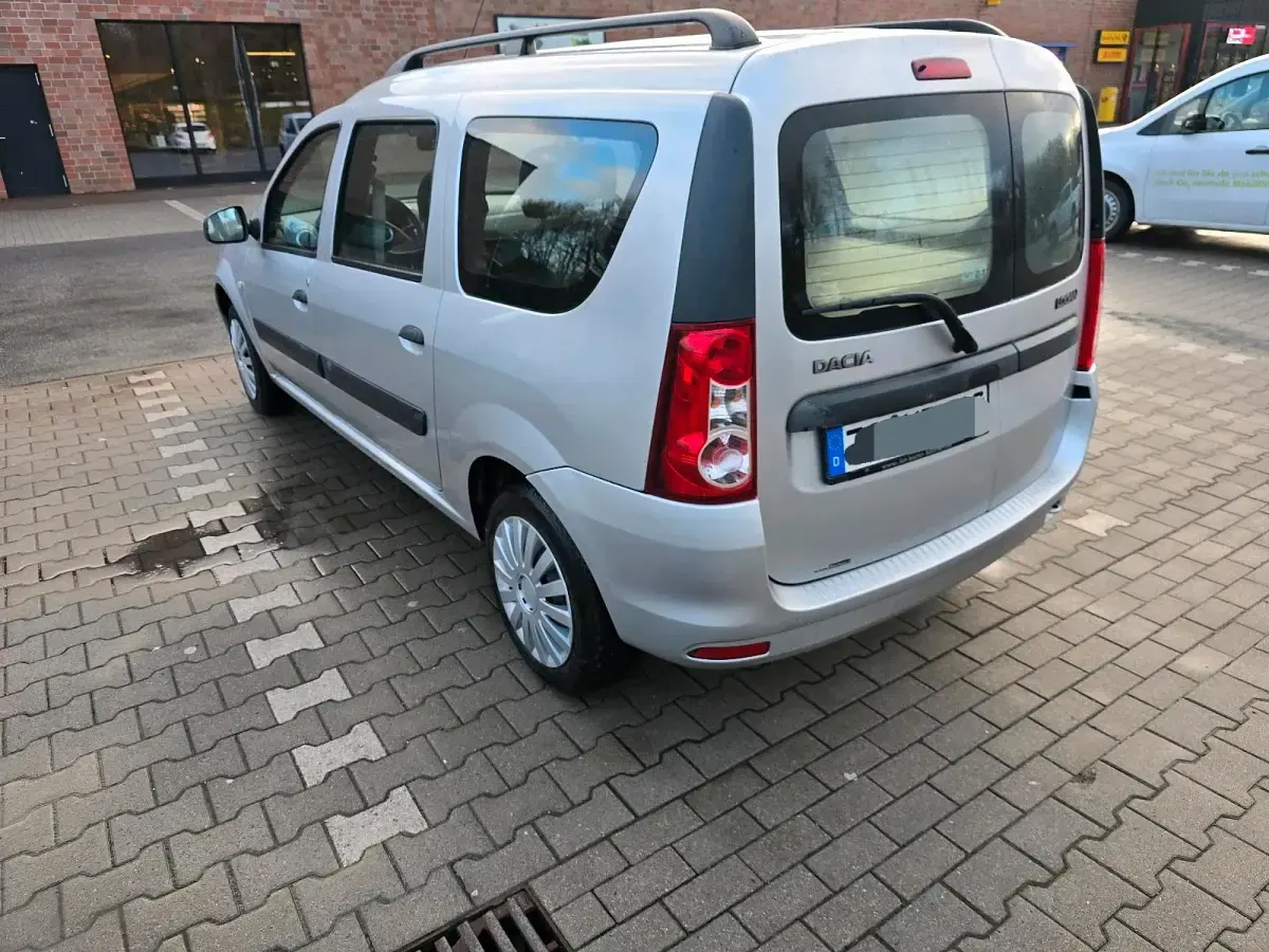 Używany Dacia Logan 84 KM (61 kW) 2013 Srebrny Kombi