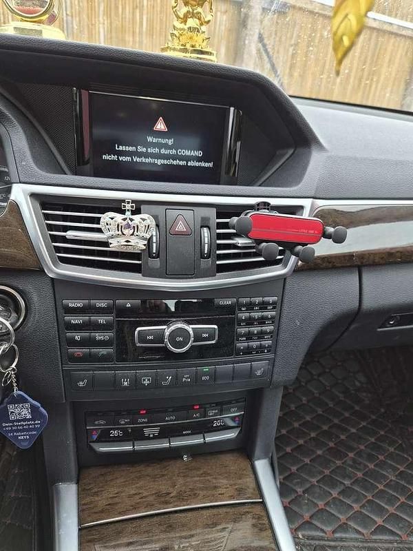 Gebraucht Mercedes E200 184 PS (135 kW) 2012 Grau Limousine