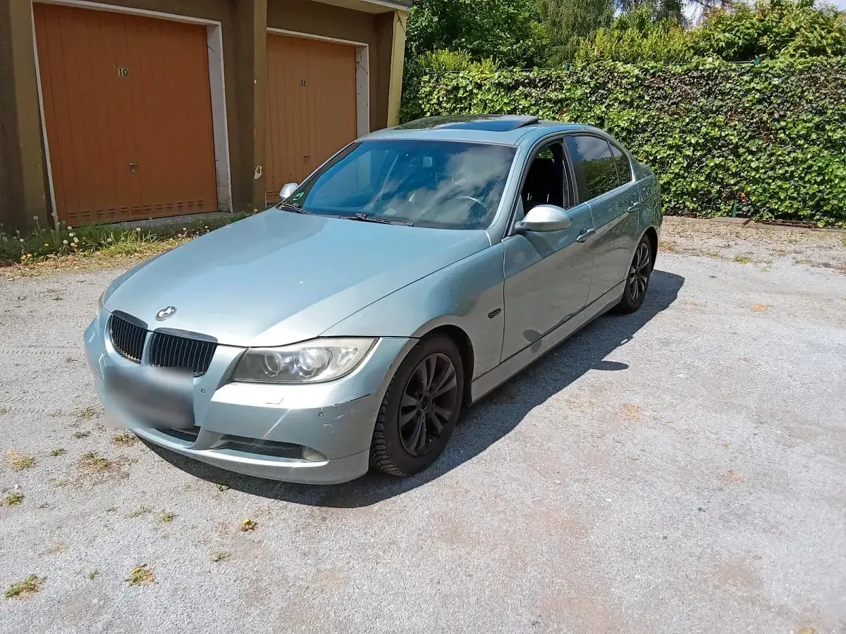 Gebraucht BMW 325 219 PS (161 kW) 2005 Silber Limousine