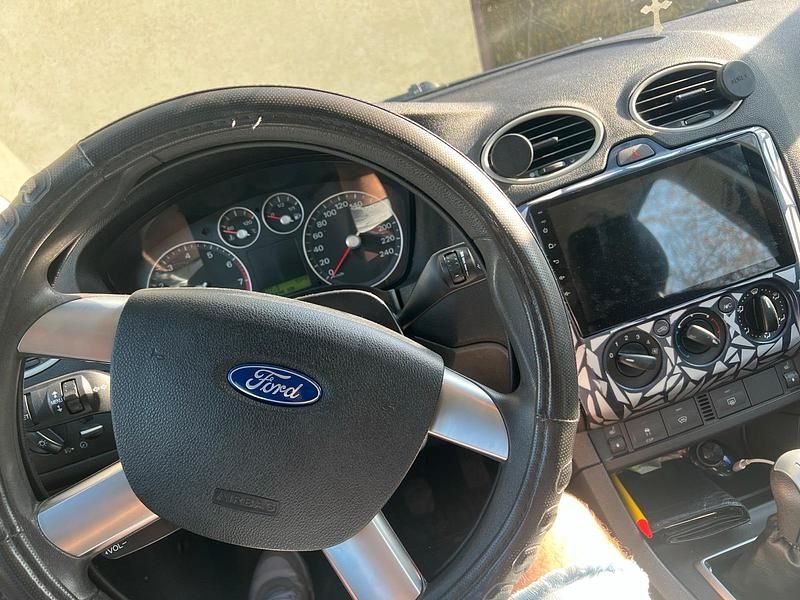 Second-hand Ford Focus 125 CP (91 kW) 2007 Gri Hatchback