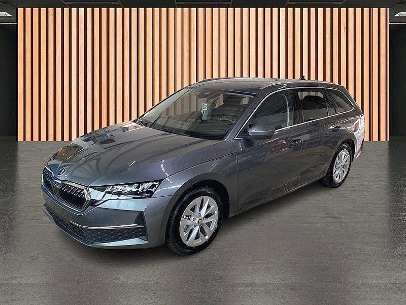 Grau graphite grau Gebraucht 2025 Skoda Octavia Selection Kombi | 31.890 € (Superpreis) - Bild 1/4