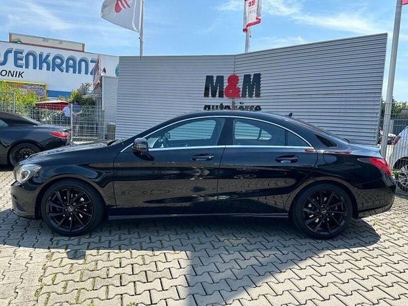 Gebraucht Mercedes CLA200 136 PS (100 kW) 2015 Kosmosschwarz Limousine