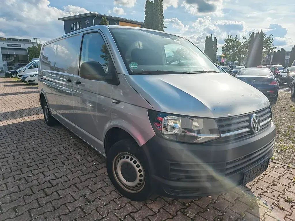 Gebraucht VW T6 150 PS (110 kW) 2018 Silber Van