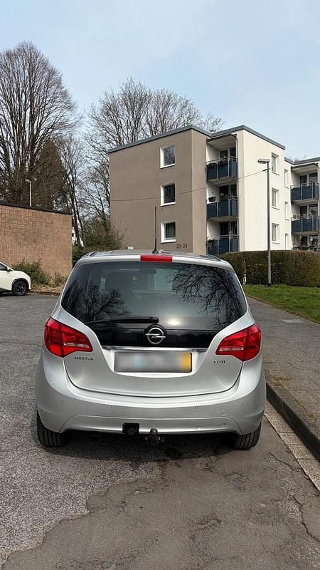 Gebraucht Opel Meriva 100 PS (73 kW) 2010 Silber Van / Kleinbus
