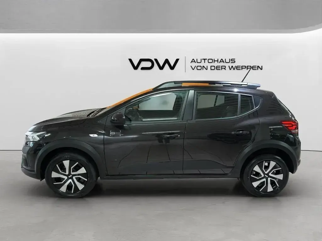 Neu Dacia Sandero Expression 91 PS (66 kW) 2026 Schwarz Kleinwagen