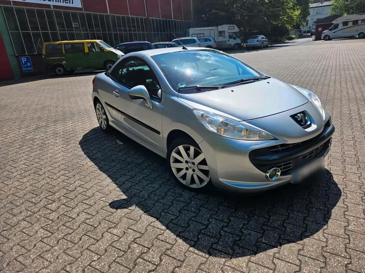 Gebraucht Peugeot 207 CC 120 PS (88 kW) 2007 Silber Cabrio