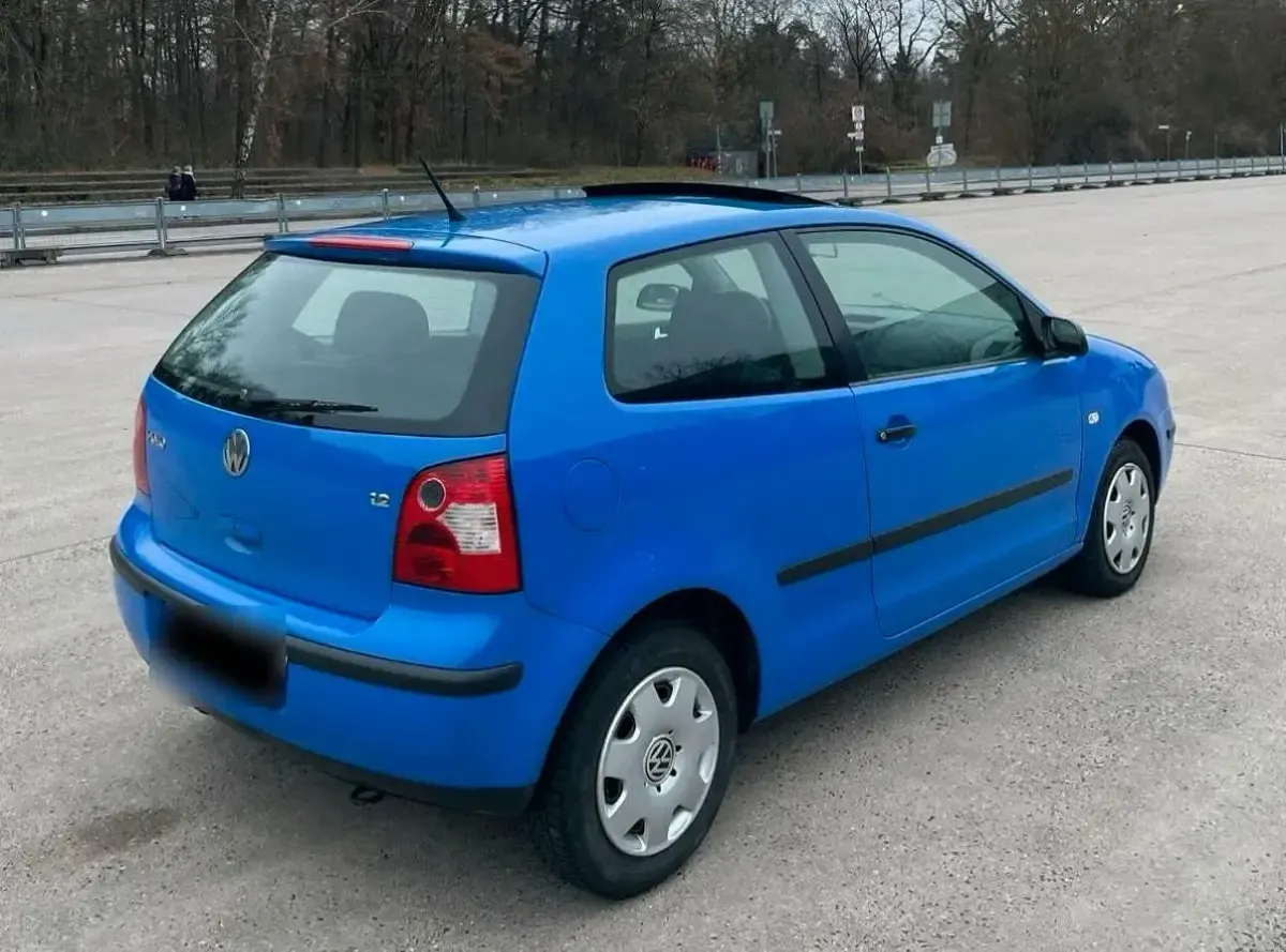 Gebraucht VW Polo 64 PS (47 kW) 2002 Blau Kleinwagen