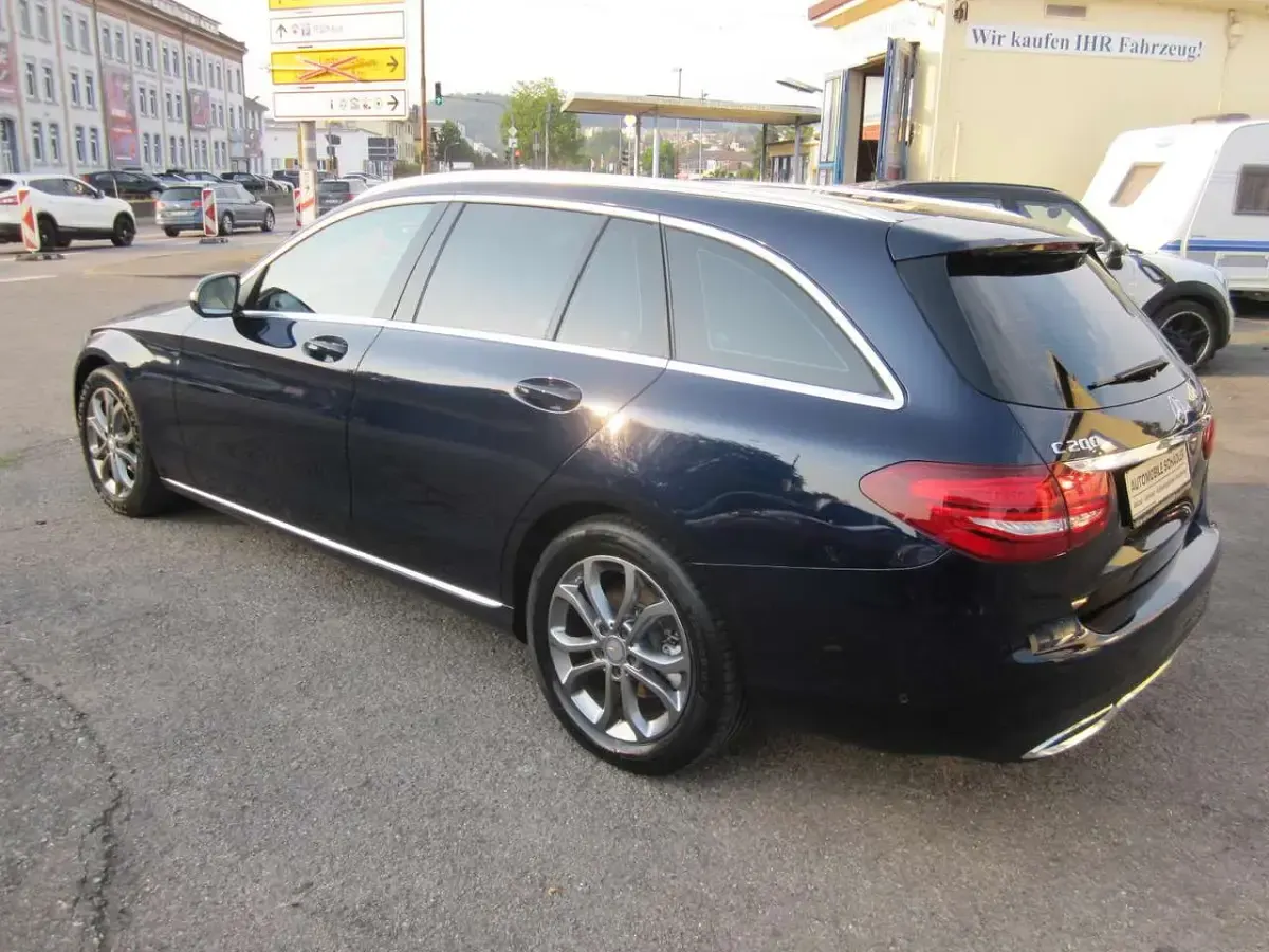 Gebraucht Mercedes C200 136 PS (100 kW) 2015 Cavansitblau Kombi