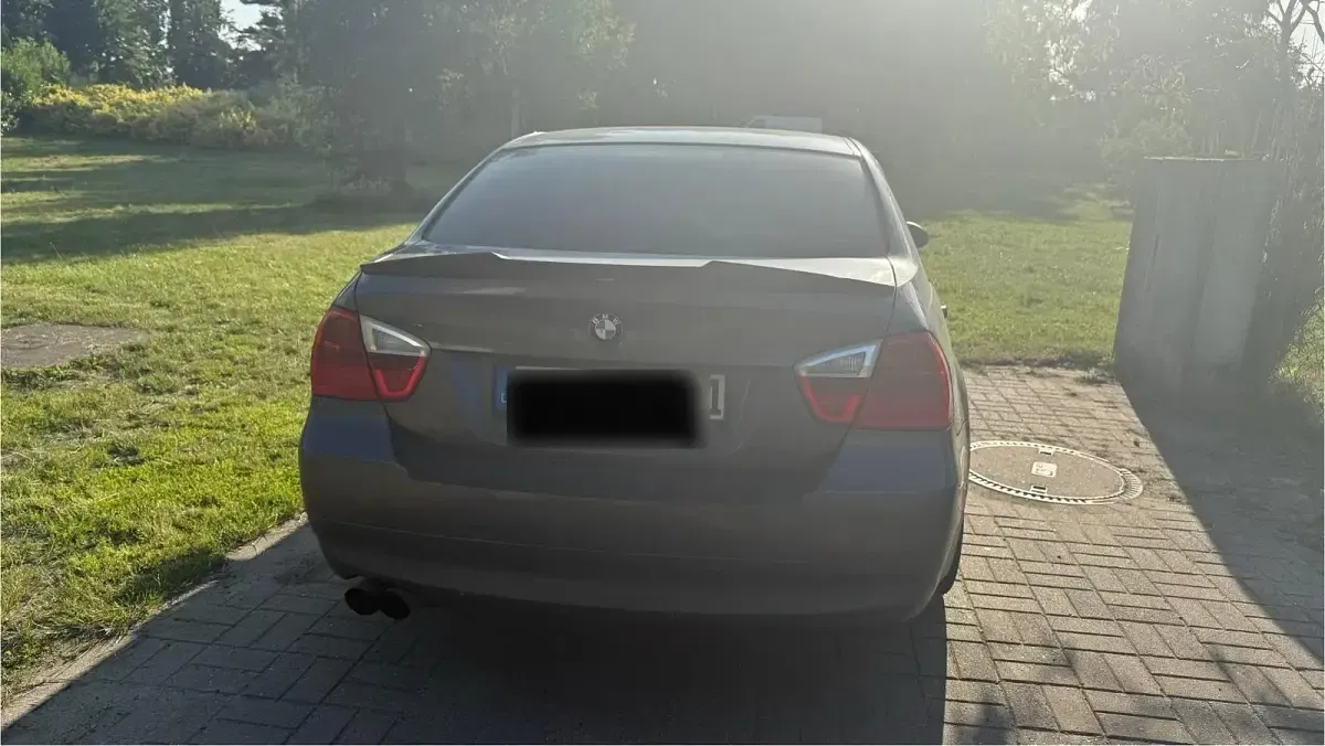Gebraucht BMW 320 150 PS (110 kW) 2005 Grau Limousine