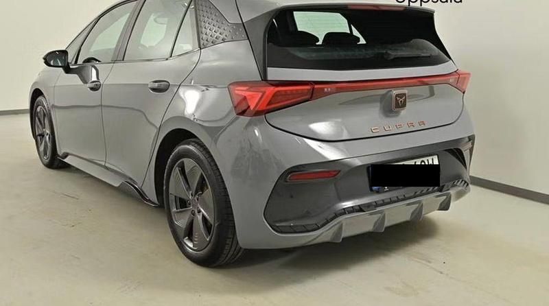 Second-hand Cupra Born 150 kW (204 CP) 2024 Gri Hatchback