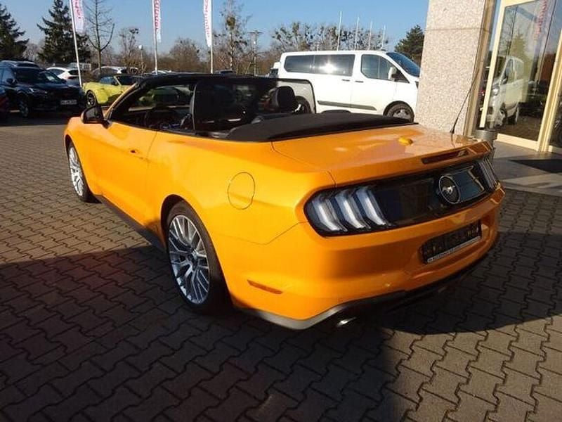 Gebraucht Ford Mustang Convertible 290 PS (213 kW) 2019 Tropicalorange metallic Cabrio