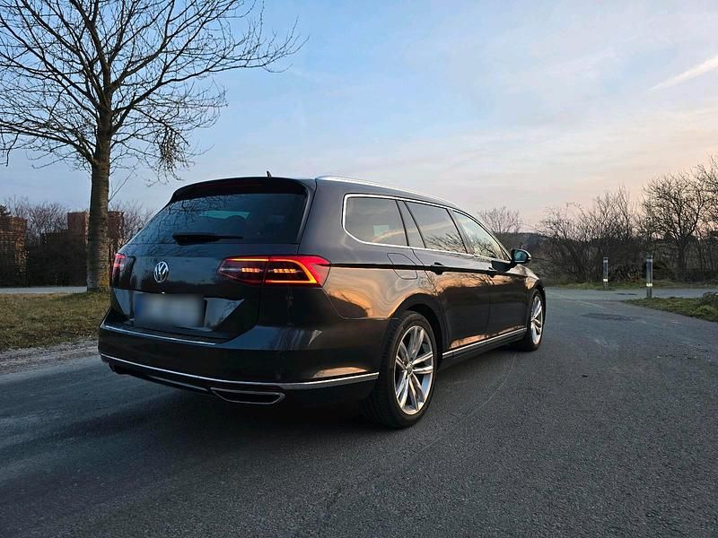 Gebraucht VW Passat Highline 190 PS (139 kW) 2017 Andere farben Kombi