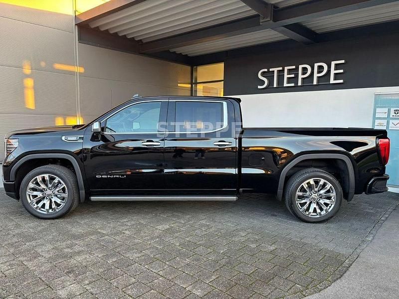 Neu GMC Sierra 309 PS (227 kW) 2025 Schwarz Abholung