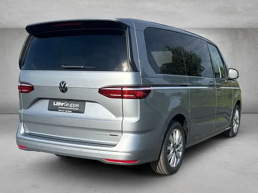 Neu VW Multivan Style 177 PS (130 kW) 2026 Silber Van / Kleinbus