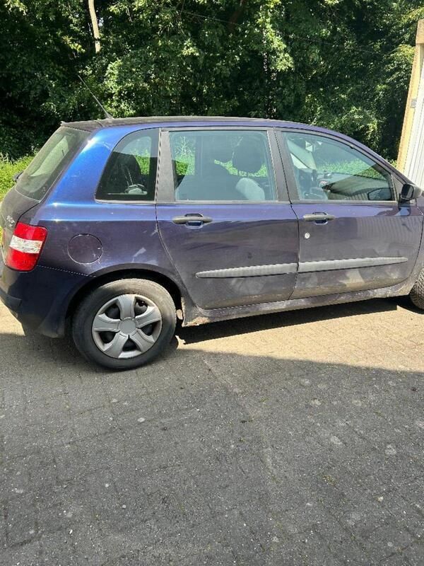 Blau Gebraucht 2003 Fiat Stilo Limousine | 350 € (Fairer Preis) - Bild 1/4